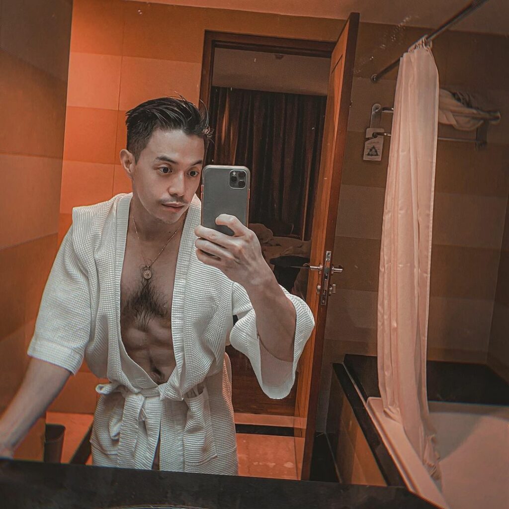 Lukas Longkutoy หนุ่มหล่อ กล้ามแน่น ชาวอินโดนีเซีย หุ่นล่ำ แจ่มสุด ขน