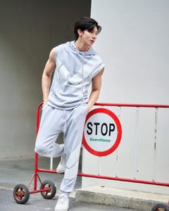 หลงซื่อลี 15