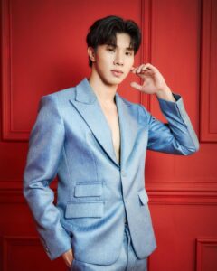 หลงซื่อลี 8