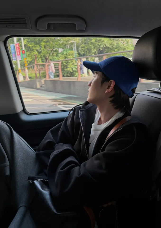 บุ๊ค กษิดิ์เดช ปลูกผล ภาพโปรไฟล์นักแสดงและนายแบบ ภาพที่ 8