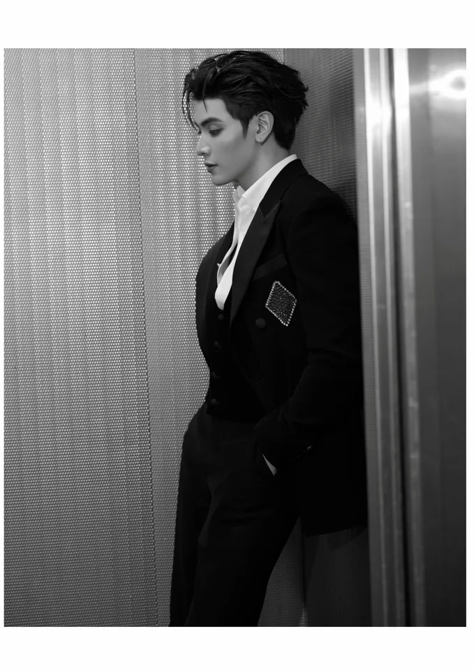 จุง อาเชน ไอย์ดึน ภาพโปรไฟล์นักแสดงและนายแบบ ภาพที่ 1