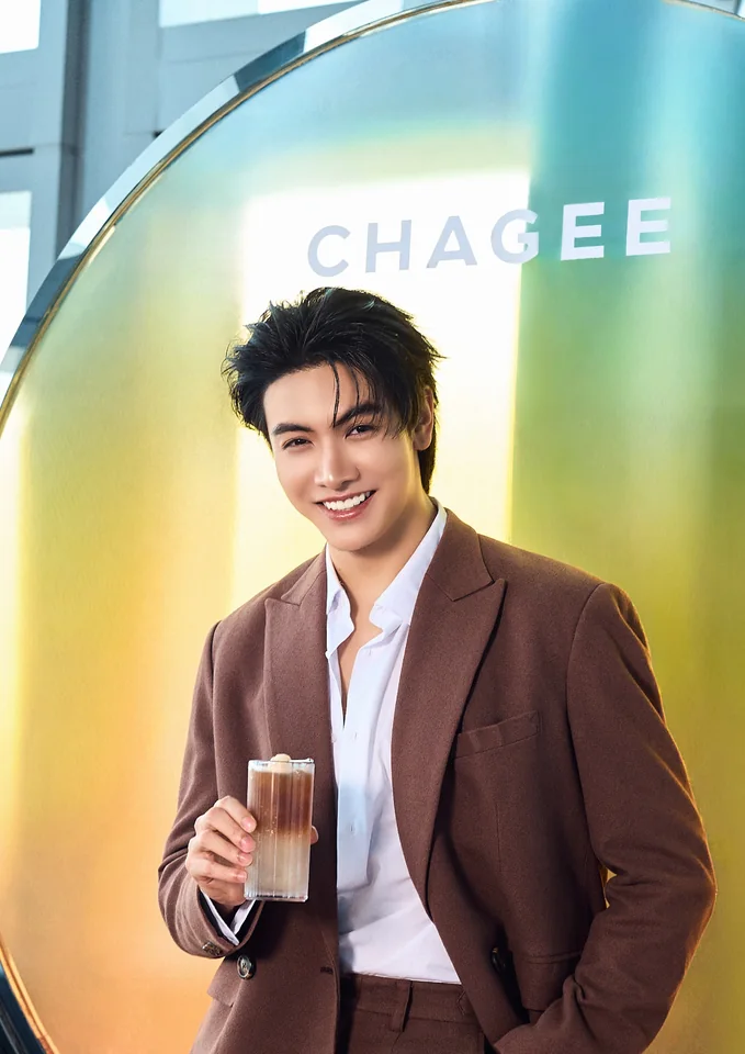 จุง อาเชน ไอย์ดึน ภาพโปรไฟล์นักแสดงและนายแบบ ภาพที่ 2
