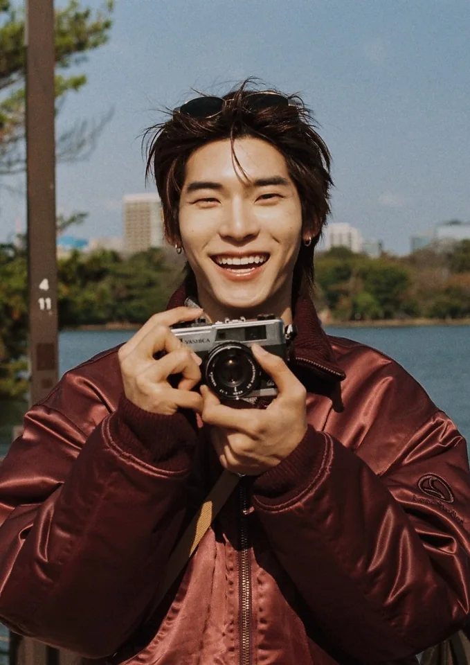 ตี๋ตี๋ วันพิชิต ยิ้มถือกล้องในวันสบาย ๆ