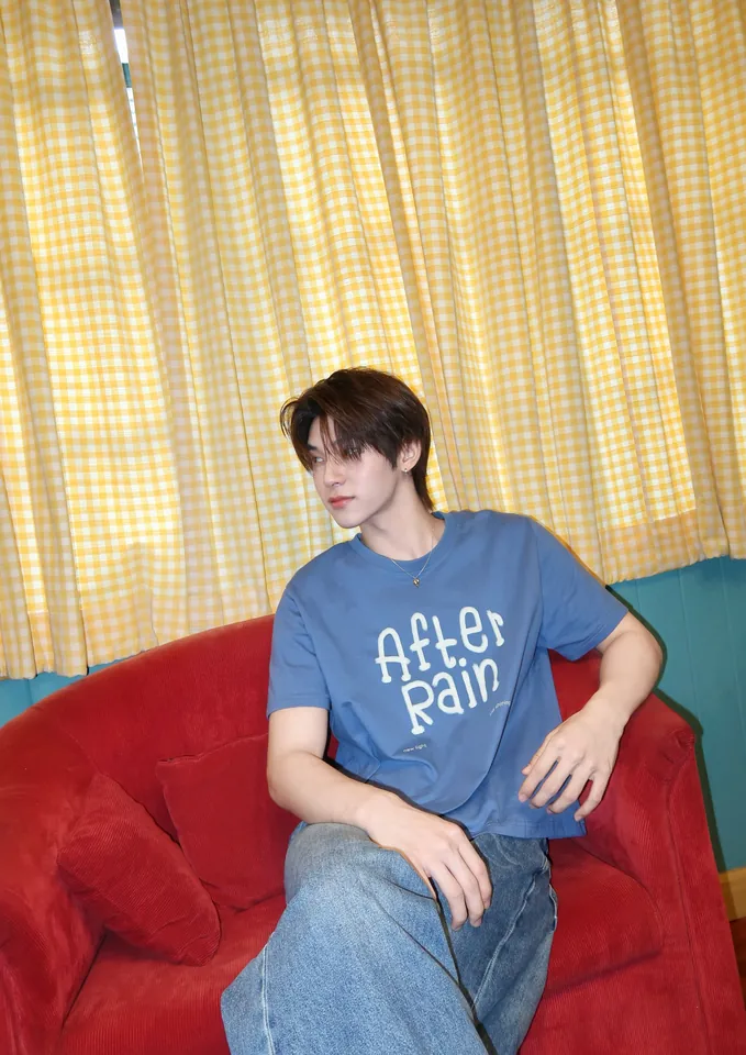 ตี๋ตี๋ วันพิชิต ในลุคเสื้อยืดสบาย ๆ