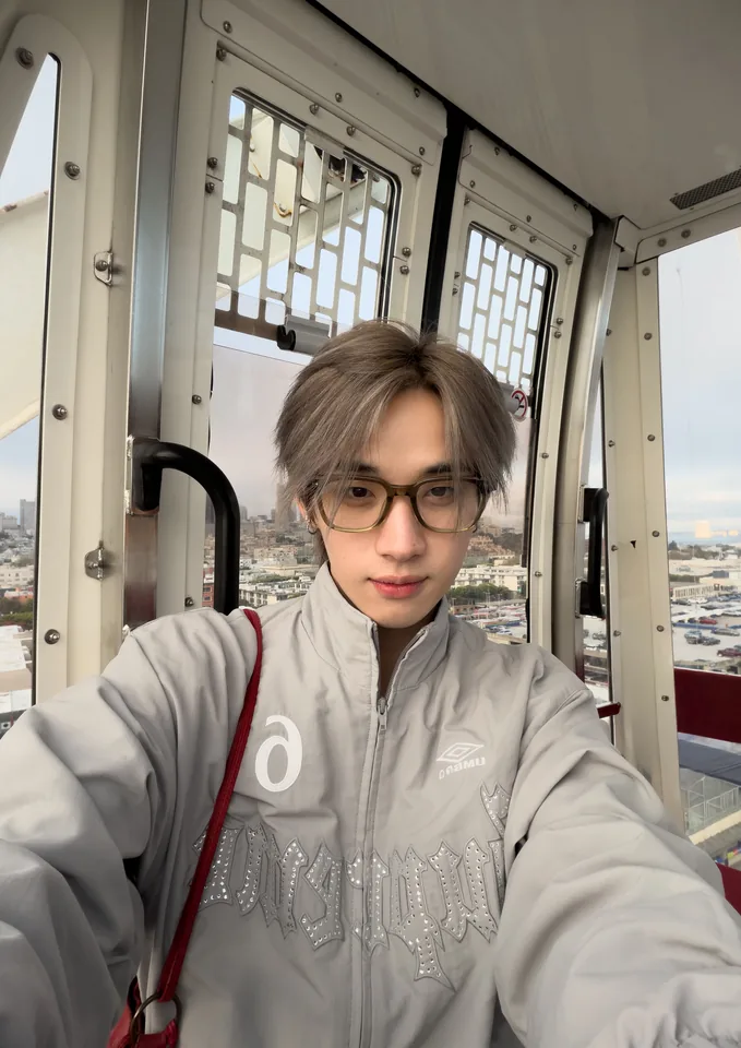 ฮง พิเชฐพงศ์ สมาชิกวง LYKN ภาพโปรไฟล์ 1