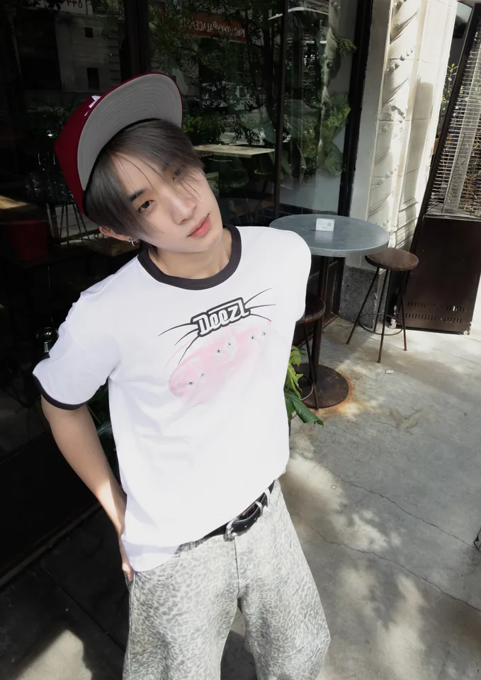 ฮง พิเชฐพงศ์ ลุคศิลปิน ภาพโปรไฟล์ 3