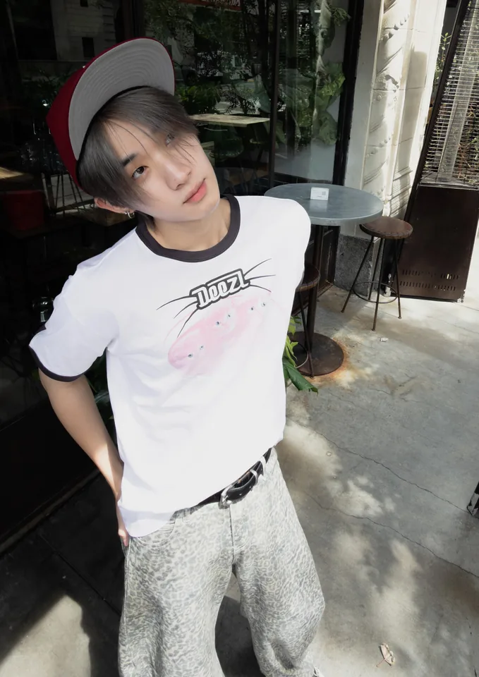 ฮง LYKN ภาพครึ่งตัวอัปเดต 4
