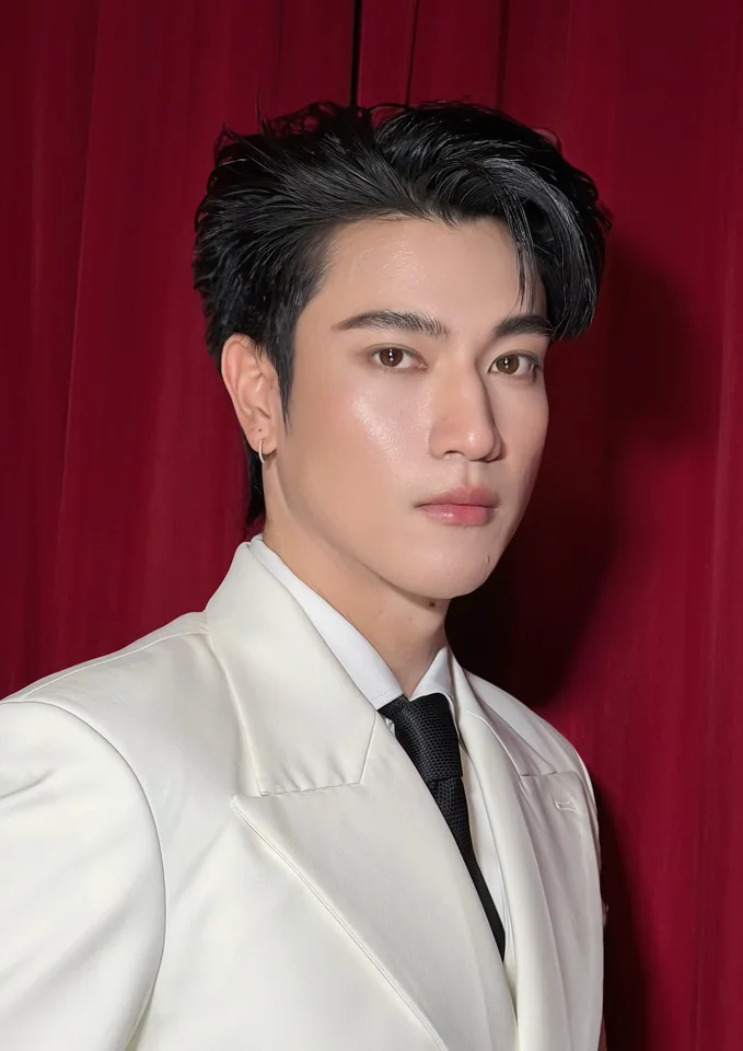 อิน จักราสินธุ์ นักแสดงและนายแบบ ภาพโปรไฟล์ 7
