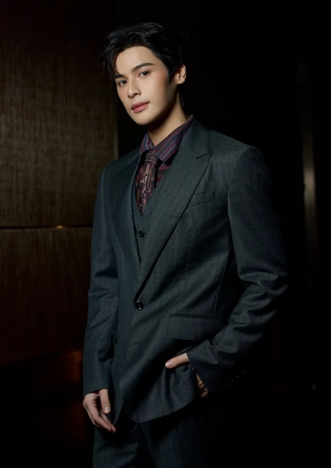 โอม ฐิภากร ฐิตะฐาน นักแสดง GMMTV ภาพโปรไฟล์ 3